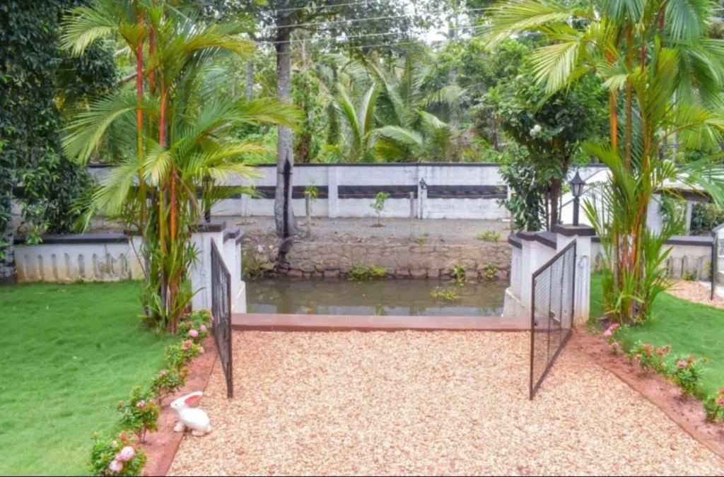 Babira Brookside Heritage Resort Kumarakom Exterior foto