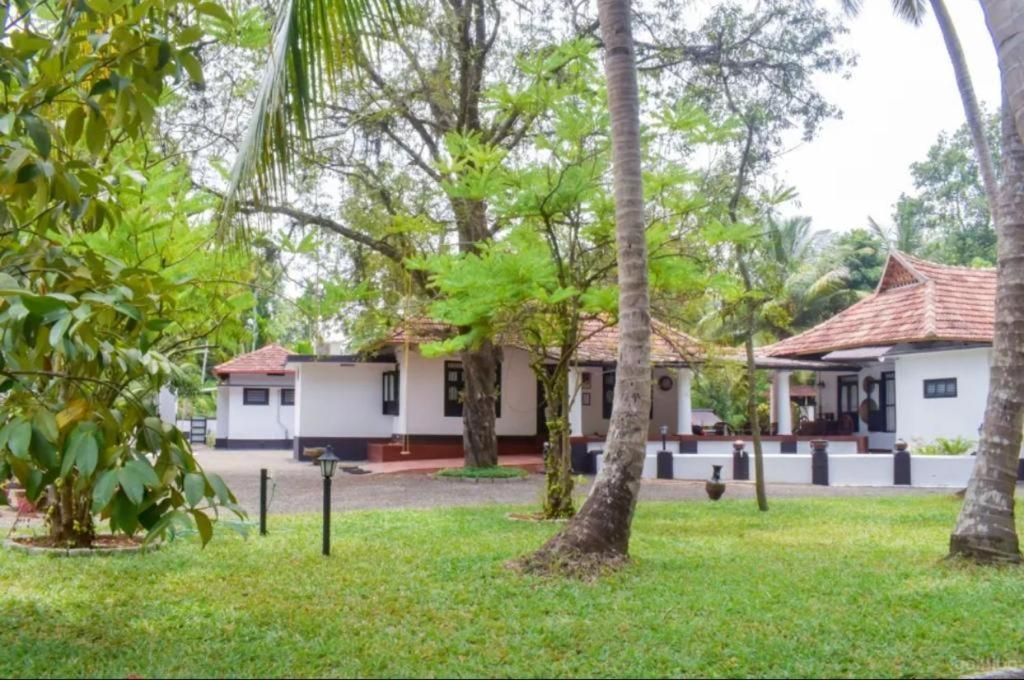 Babira Brookside Heritage Resort Kumarakom Exterior foto